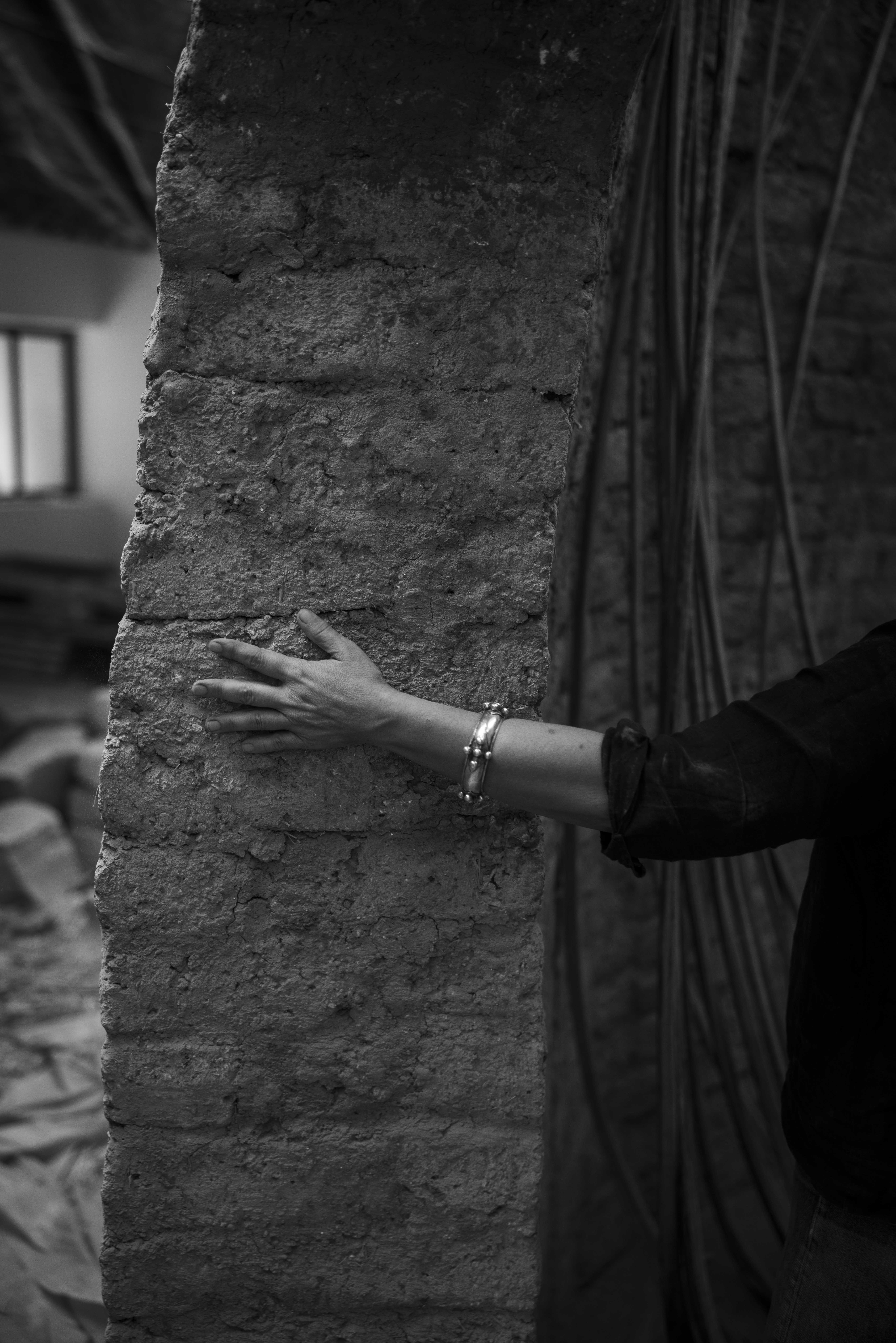 Dans les bras de la terre (In the arms of the earth)
